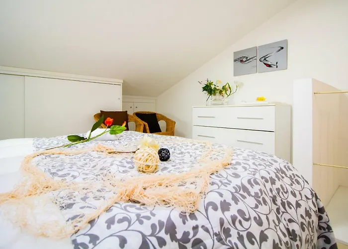 Innpisarentals 2 - Airstation Flat 펜션 피사